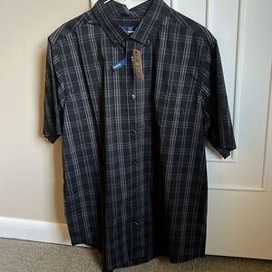 Men’s Short Sleeve Button Up - NEVER WORN!